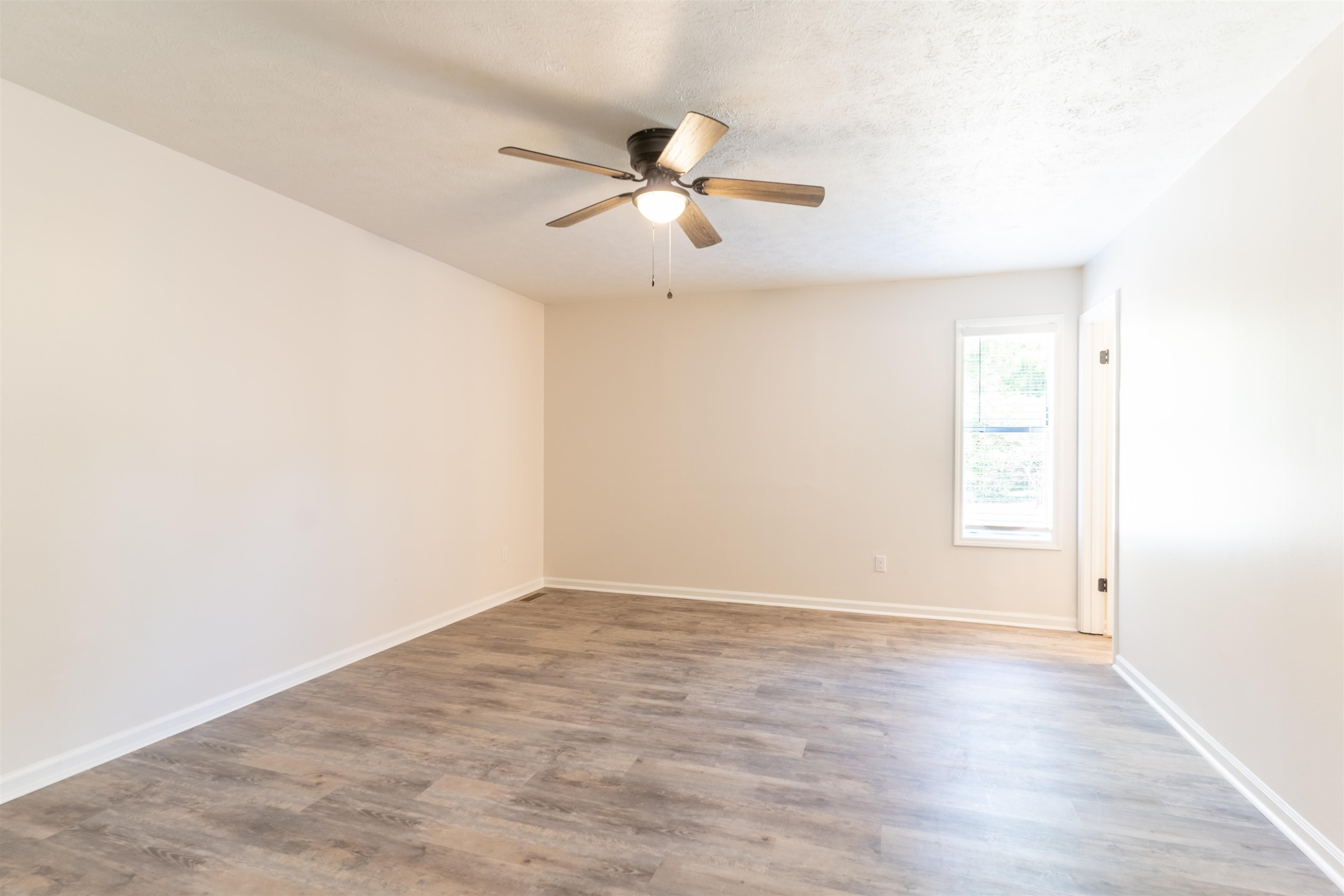 98 Ridgeoak Place Jackson, TN 38305 - Photo 20 of 23 a view of an empty room