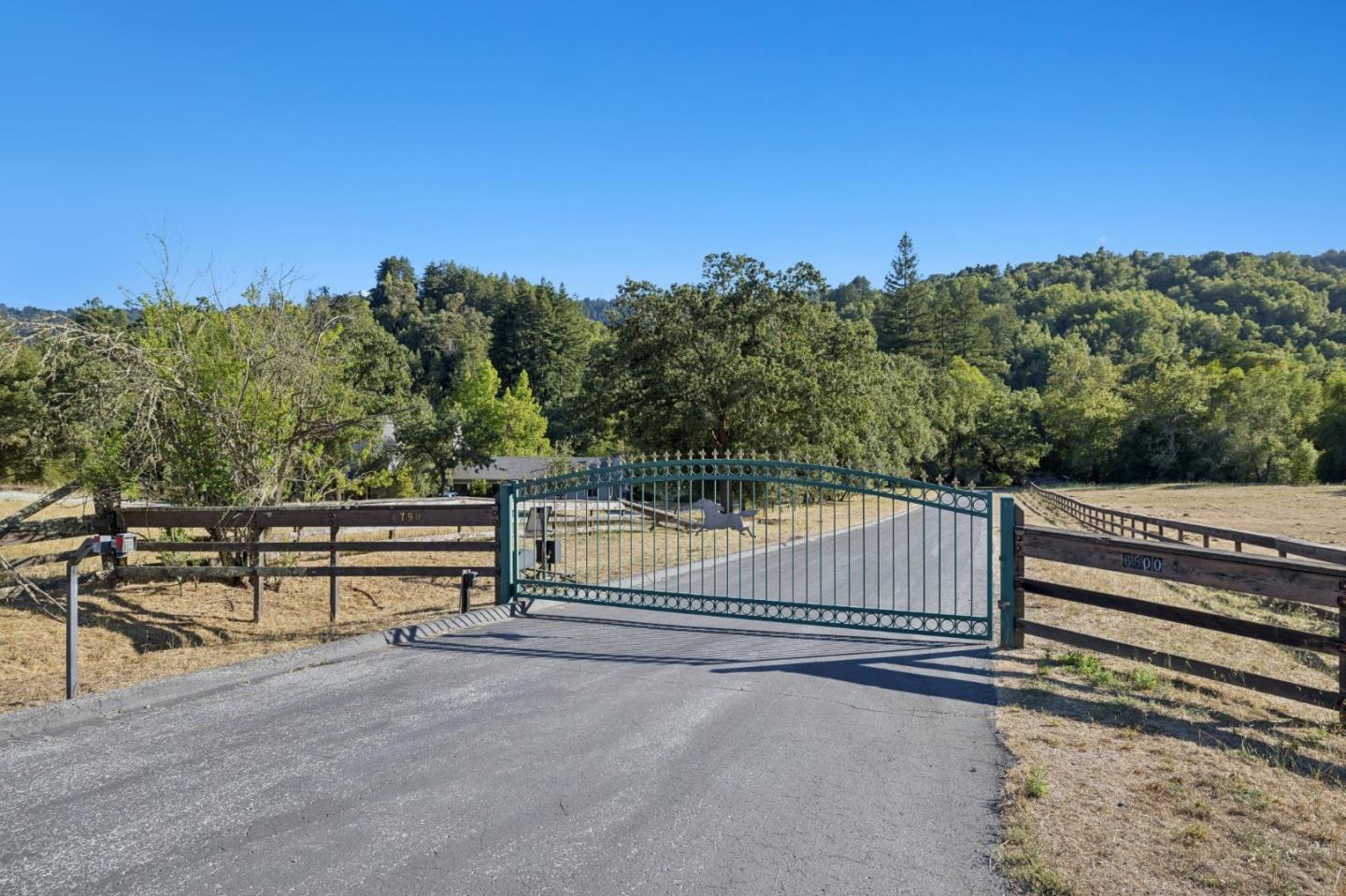 6790 Redwood Retreat Road Gilroy, CA 95020 - Photo 4 of 89