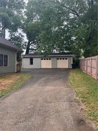 $2,275 | 3296 Myrtle Street, Atlanta, GA 30337