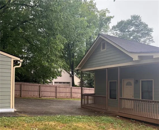 $2,275 | 3296 Myrtle Street, Atlanta, GA 30337