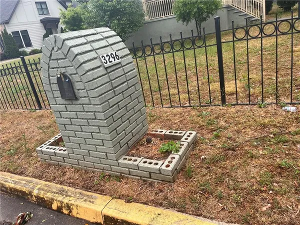$2,275 | 3296 Myrtle Street, Atlanta, GA 30337