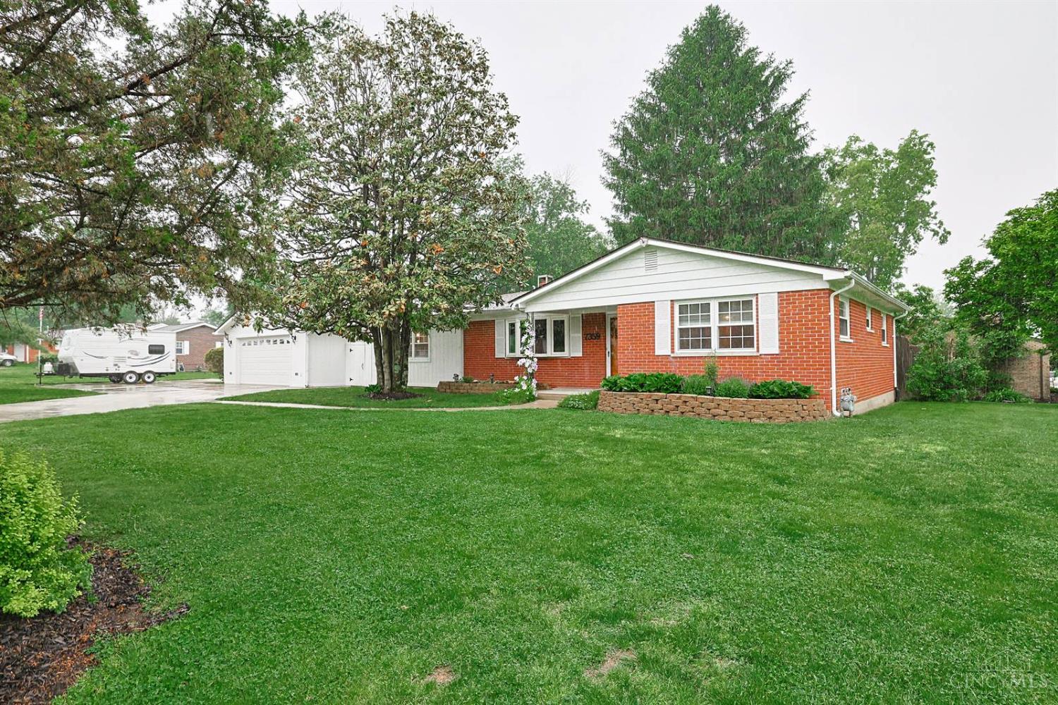 7359 Stephen Street Maineville, OH 45039 - Photo 2 of 34