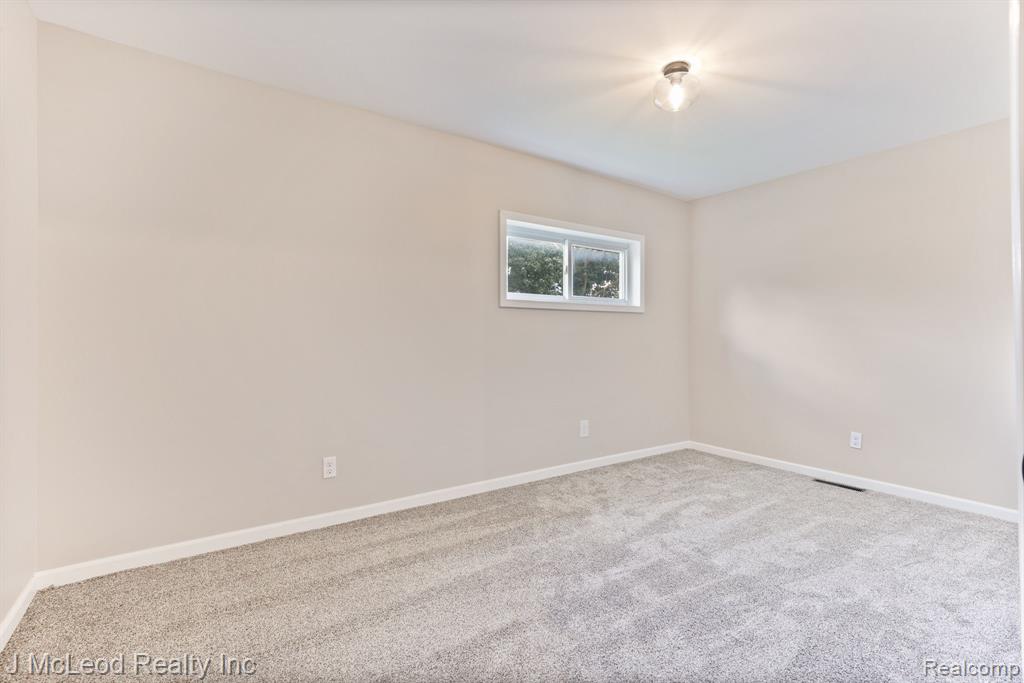 8427 State Road Millington, MI 48746 - Photo 19 of 39