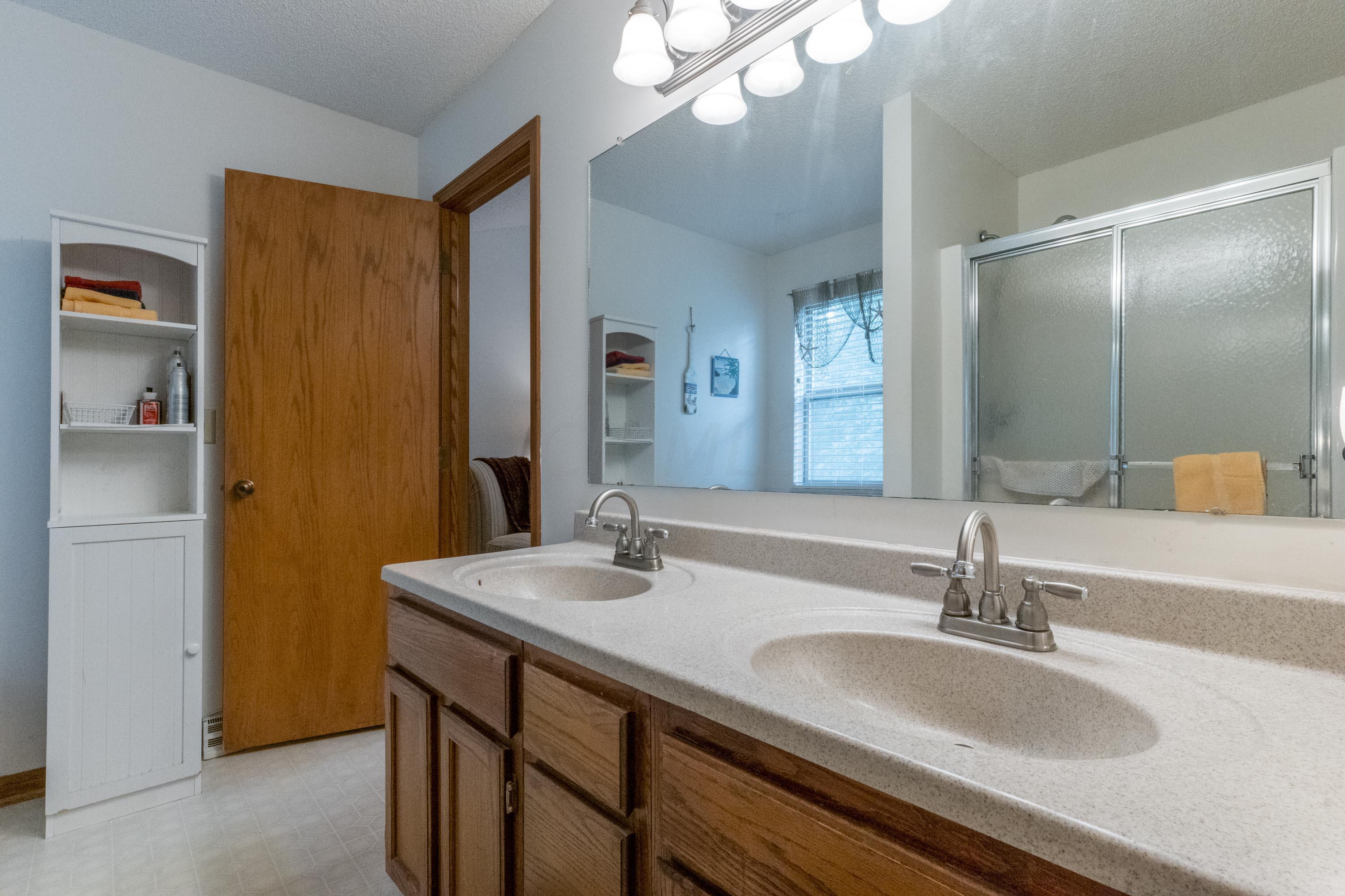 664 Ridenour Road Columbus, OH 43230 - Photo 40 of 77 037P1703863