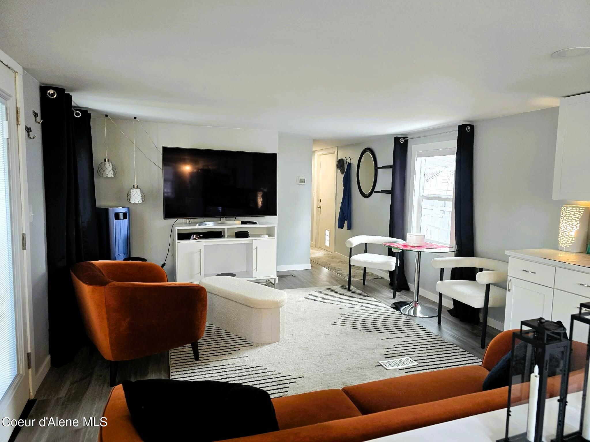 28 East Walrose Loop Hayden, ID 83835 - Photo 4 of 20 Living Room