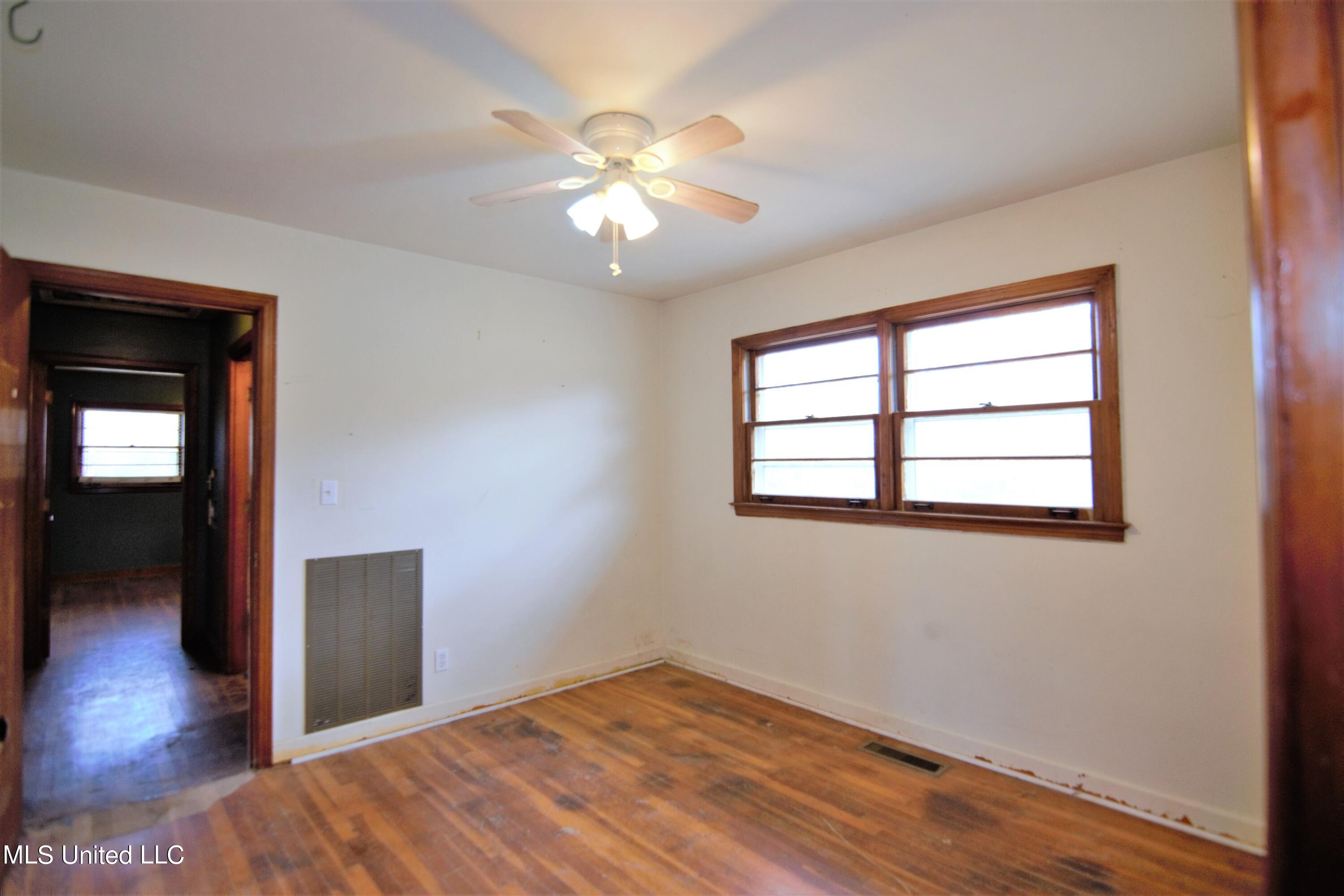 1019 Williams Road Byhalia, MS 38611 - Photo 20 of 33 Bedroom 2 on main level