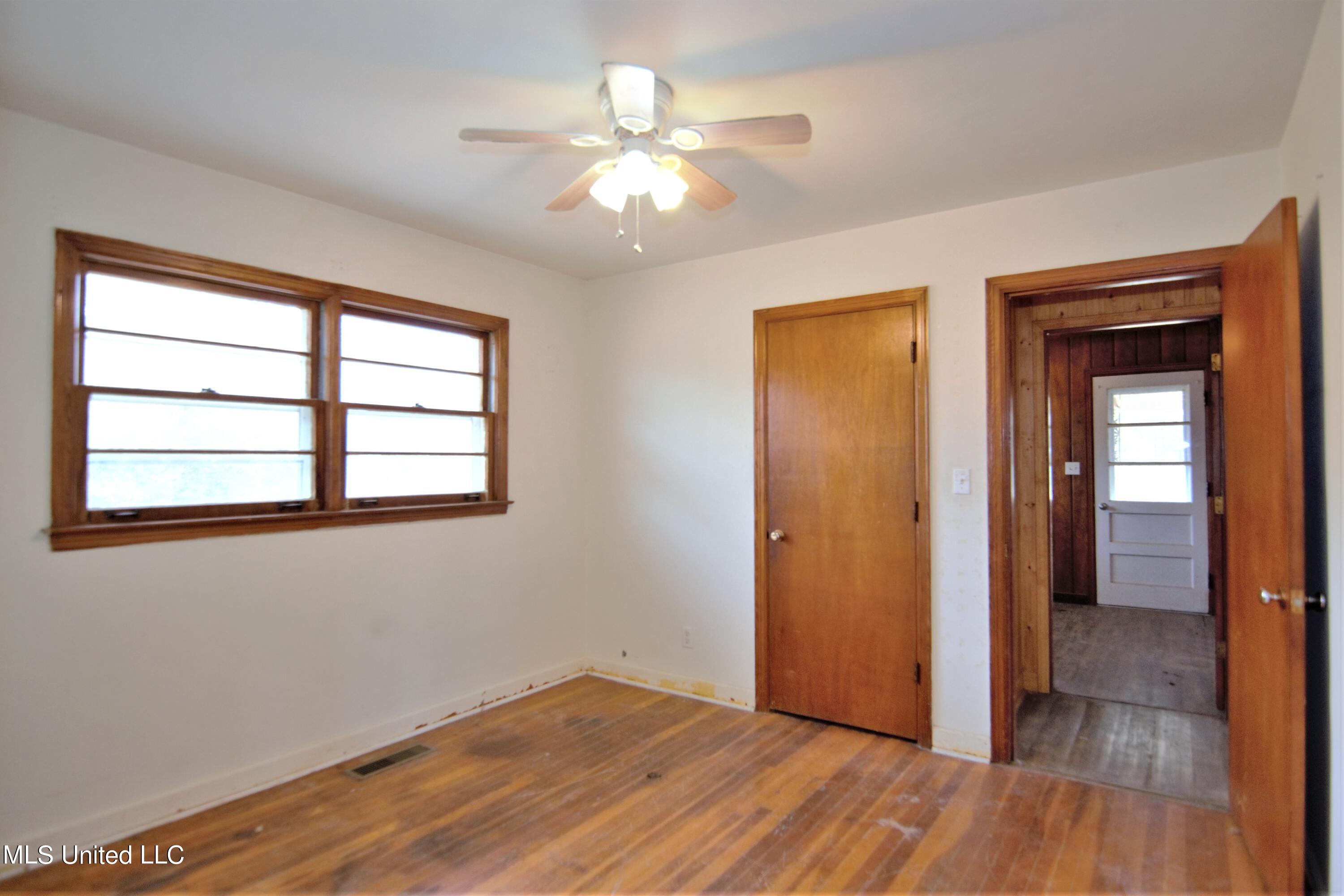 1019 Williams Road Byhalia, MS 38611 - Photo 21 of 33 Bedroom 2 on main leve