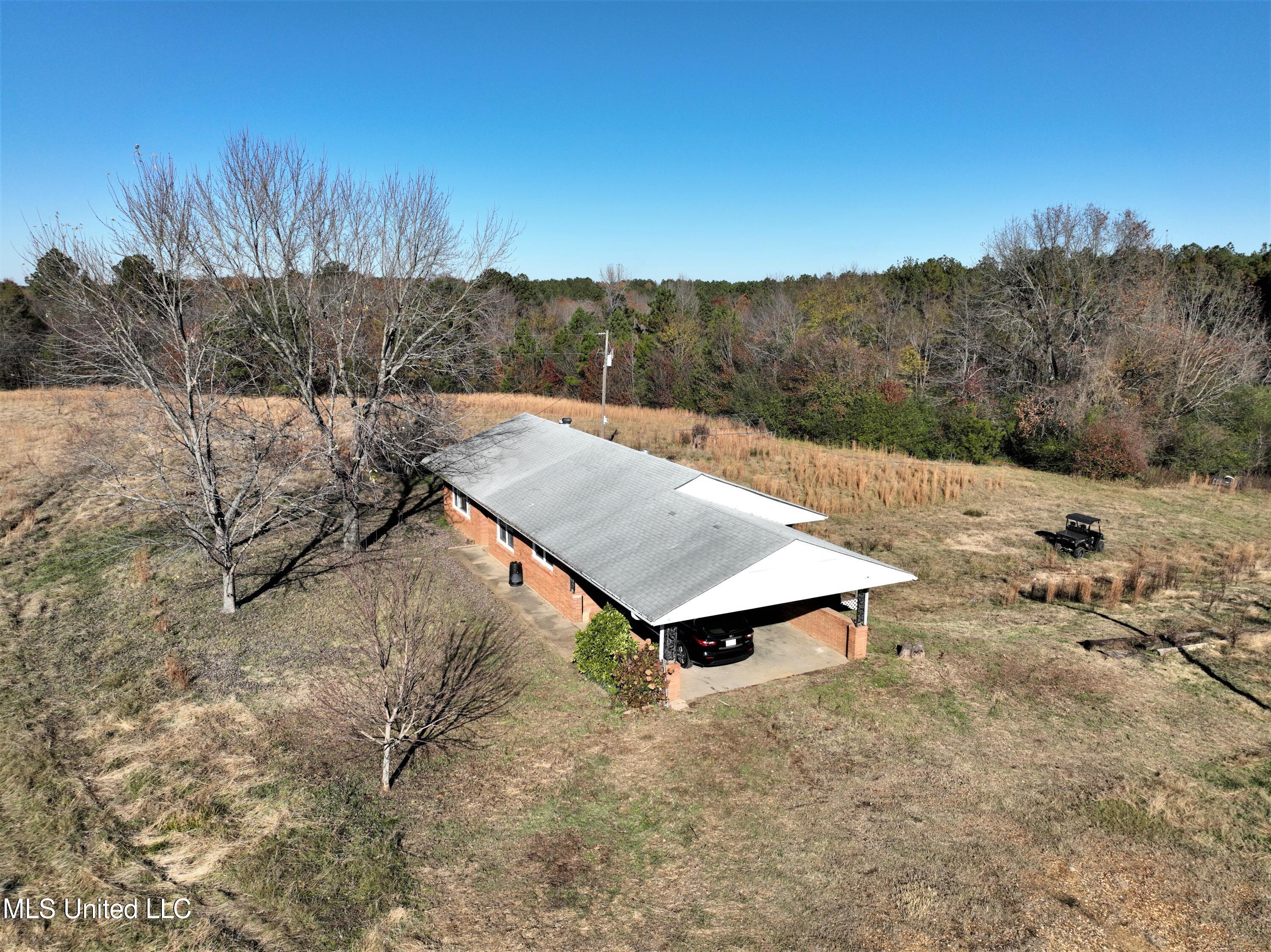 1019 Williams Road Byhalia, MS 38611 - Photo 3 of 33 Home