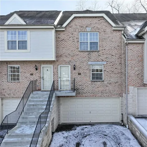 $289,900 | 305 Berrington Court, Bethel Park, PA 15102