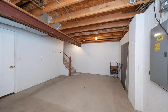 $289,900 | 305 Berrington Court, Bethel Park, PA 15102