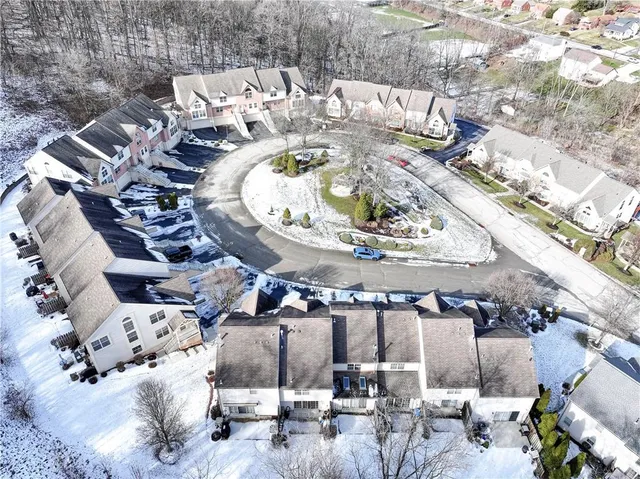 $289,900 | 305 Berrington Court, Bethel Park, PA 15102