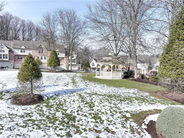 $289,900 | 305 Berrington Court, Bethel Park, PA 15102