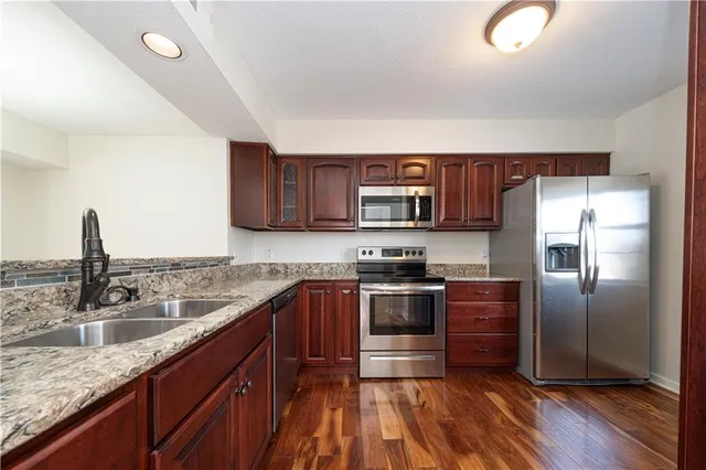 $289,900 | 305 Berrington Court, Bethel Park, PA 15102