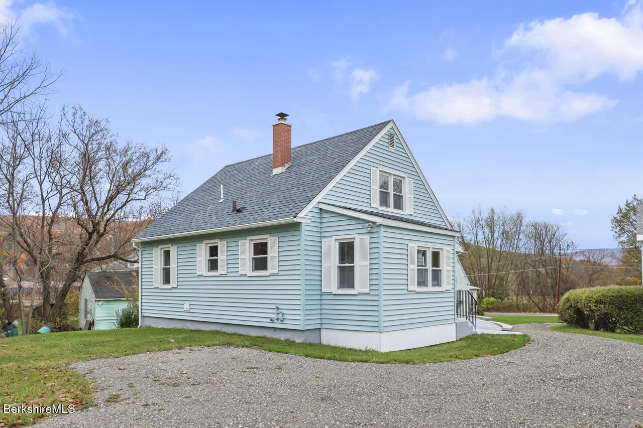 227 Protection Avenue North Adams, MA 01247 - Photo 4 of 25 17