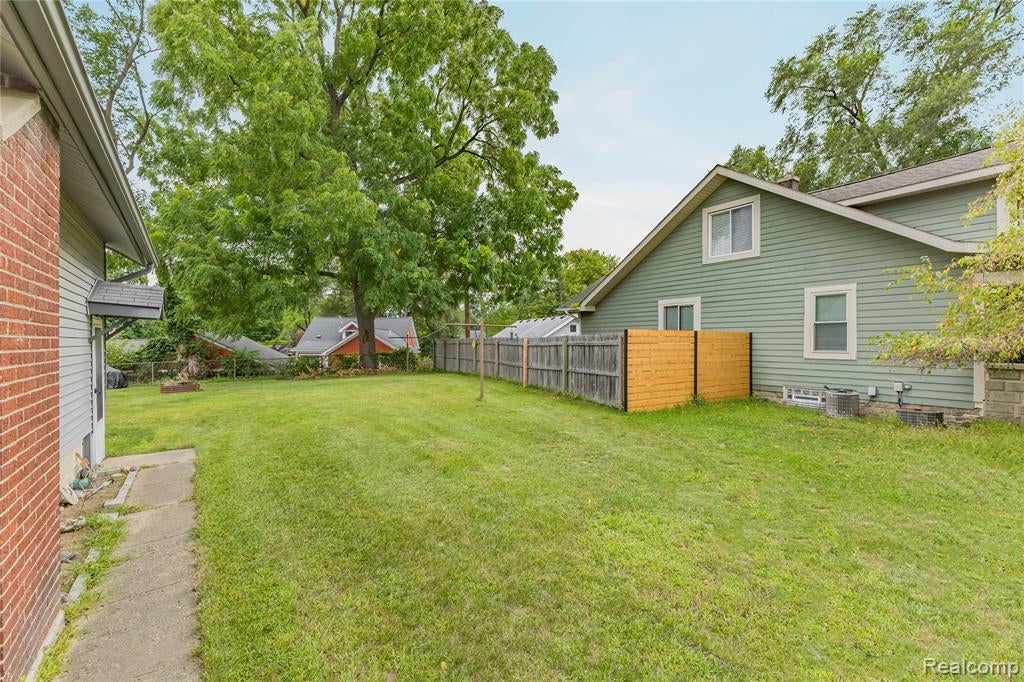 328 Romeo Road Rochester, MI 48307 - Photo 20 of 23 Gallery Image 20