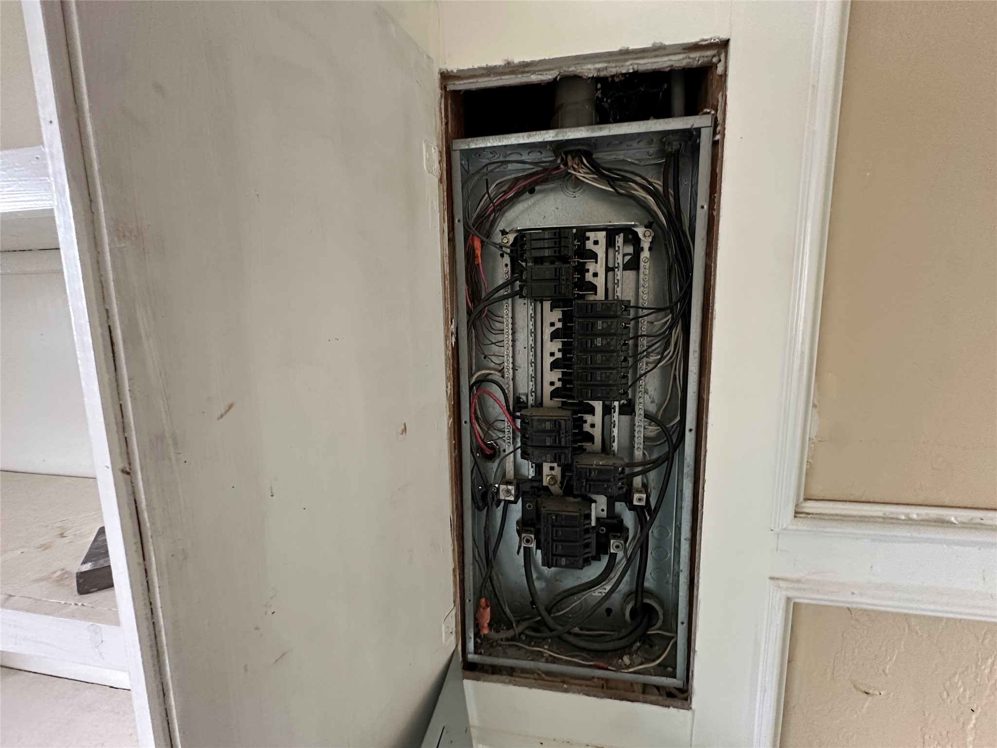 6121 Grace Lane Houston, TX 77021 - Photo 12 of 35 a view of storage and utility room