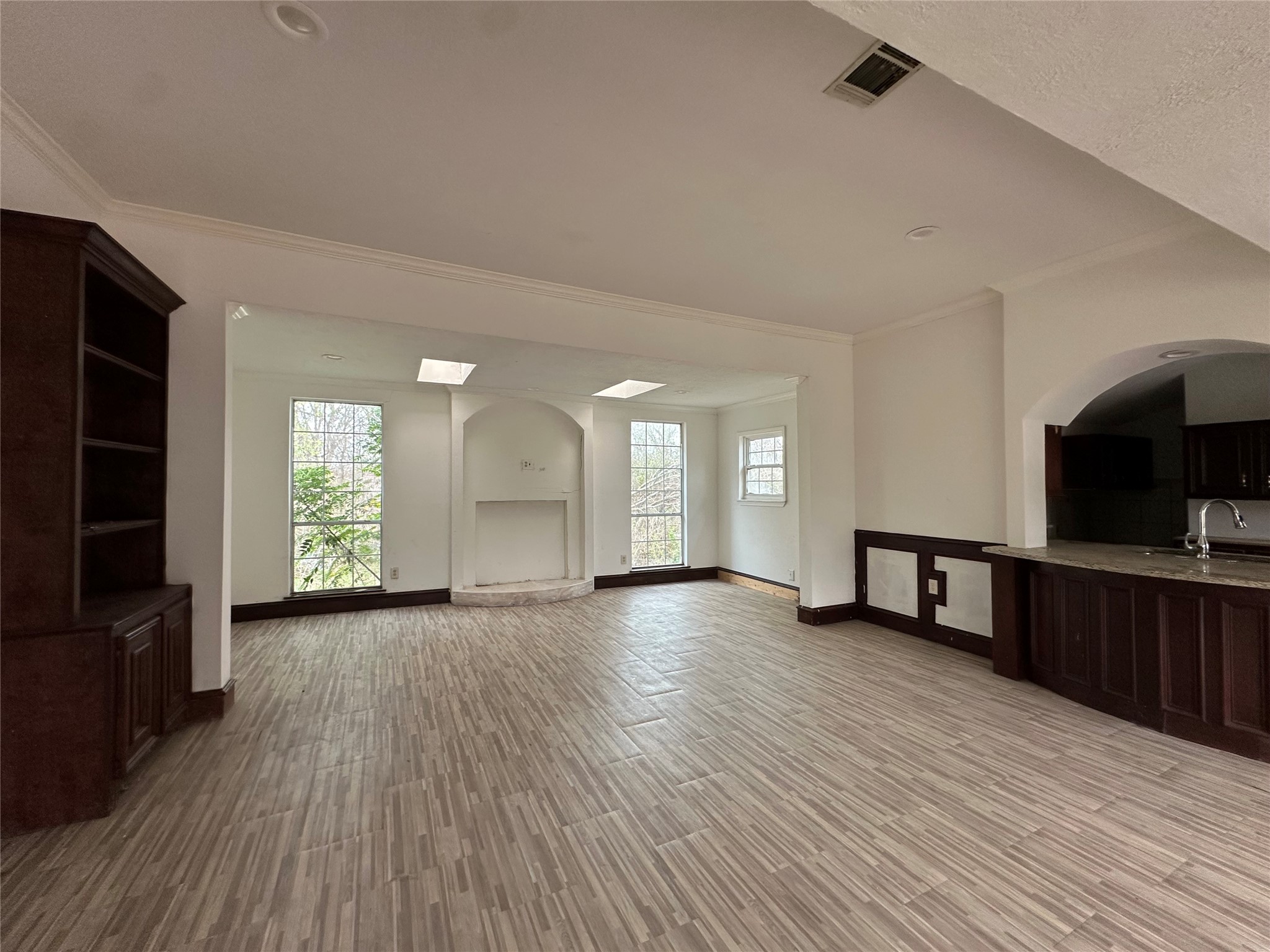 6121 Grace Lane Houston, TX 77021 - Photo 24 of 35 wooden floor in an empty room with a window