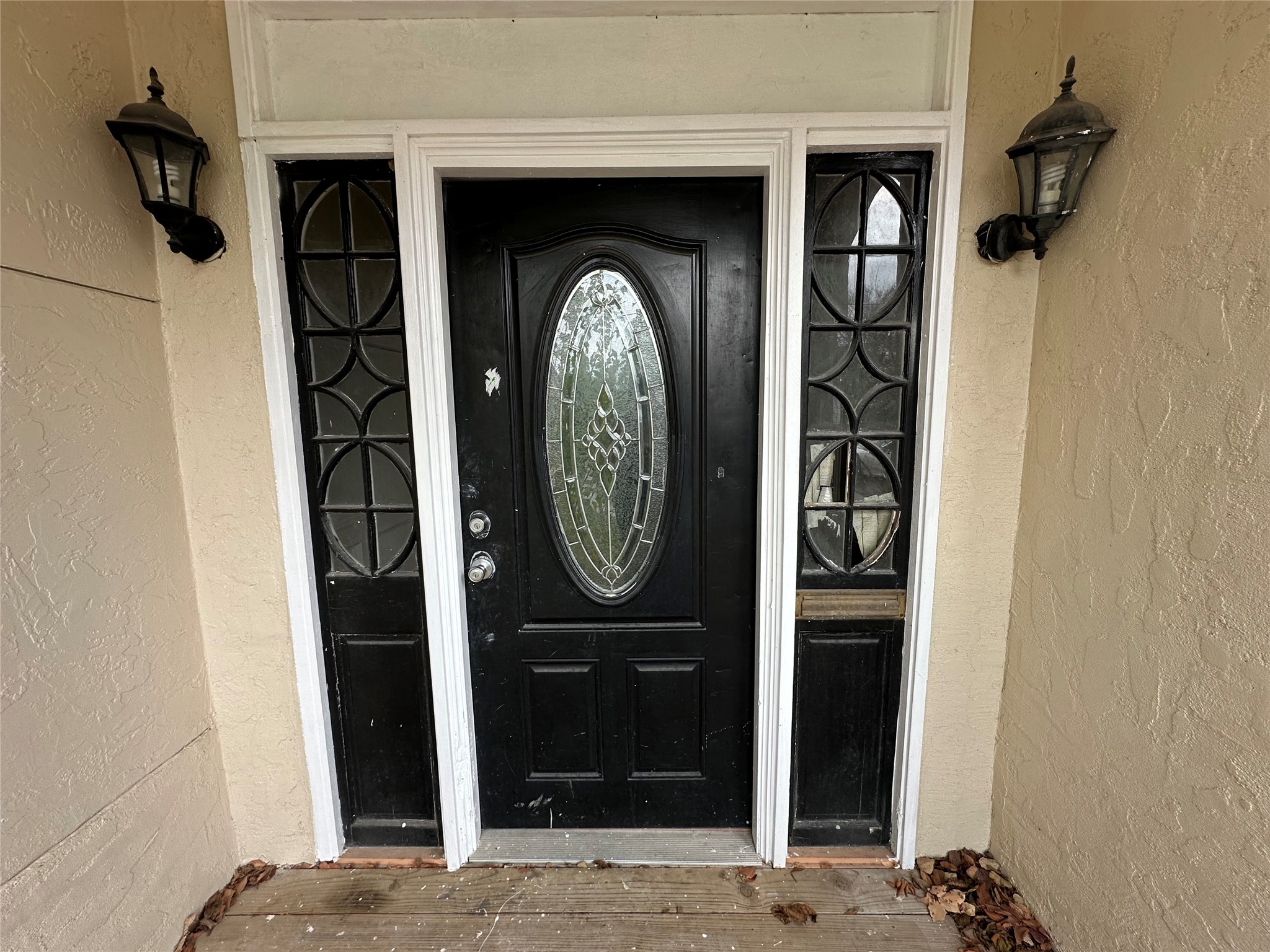 6121 Grace Lane Houston, TX 77021 - Photo 3 of 35 a front view of a house