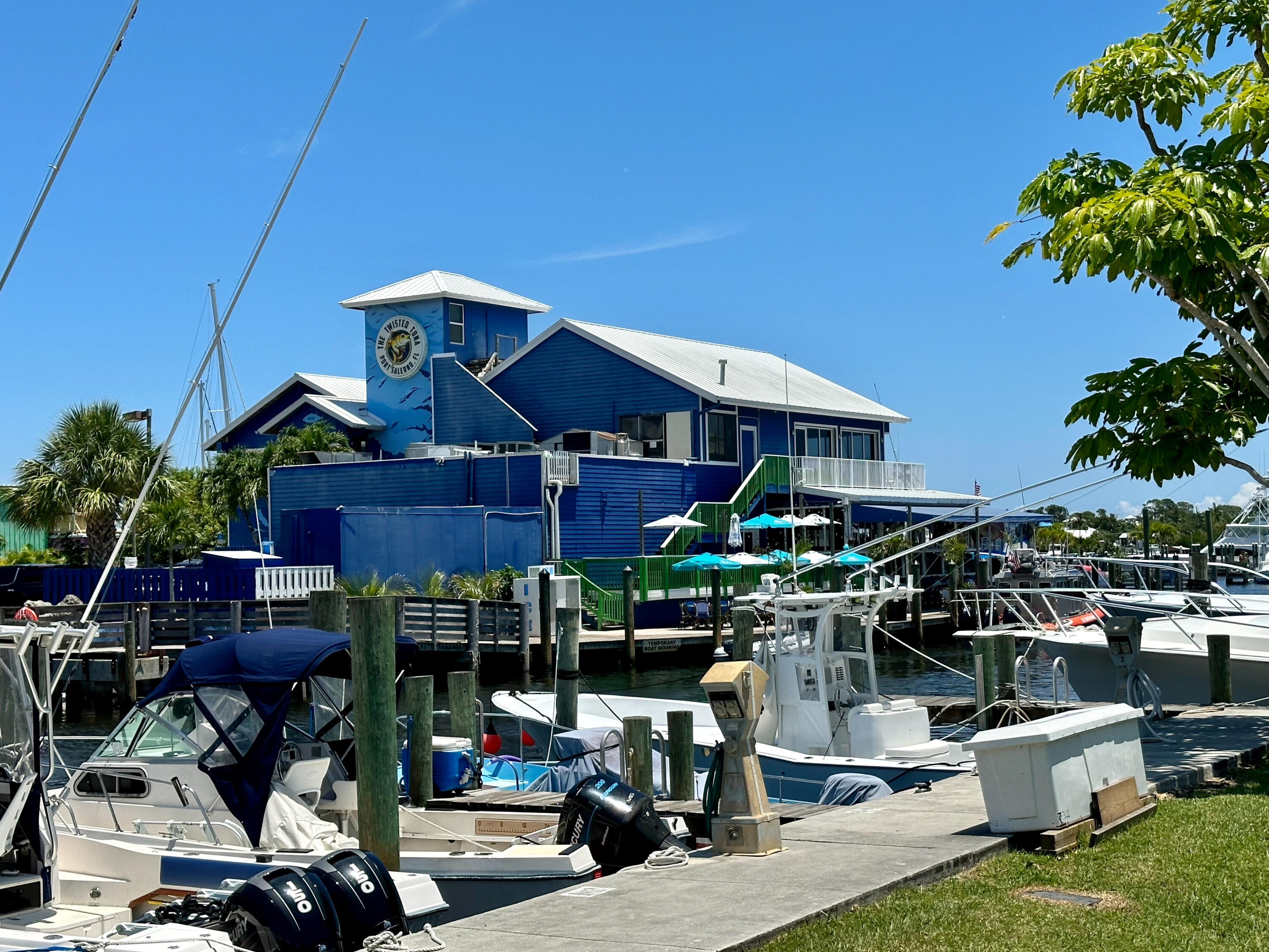 5666 Southeast Matousek Street Stuart, FL 34997 - Photo 43 of 49 waterfront dining