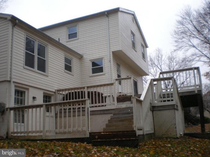 7920 Laural Valley Way Springfield, VA 22153 - Photo 18 of 23 Exterior (Rear)