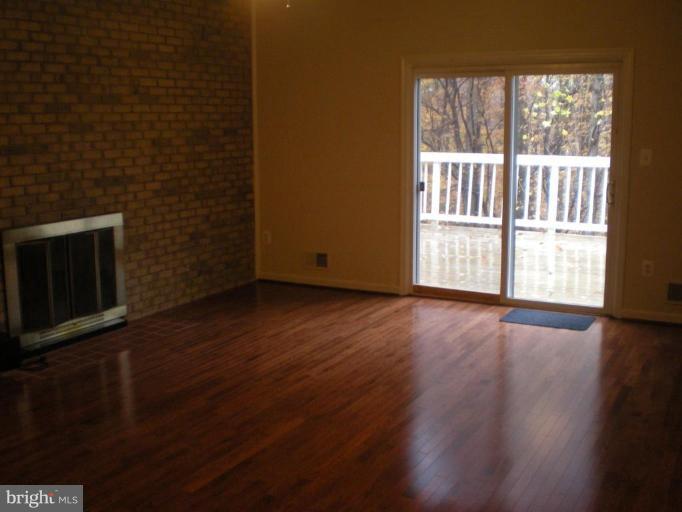7920 Laural Valley Way Springfield, VA 22153 - Photo 4 of 23 Family Room #2