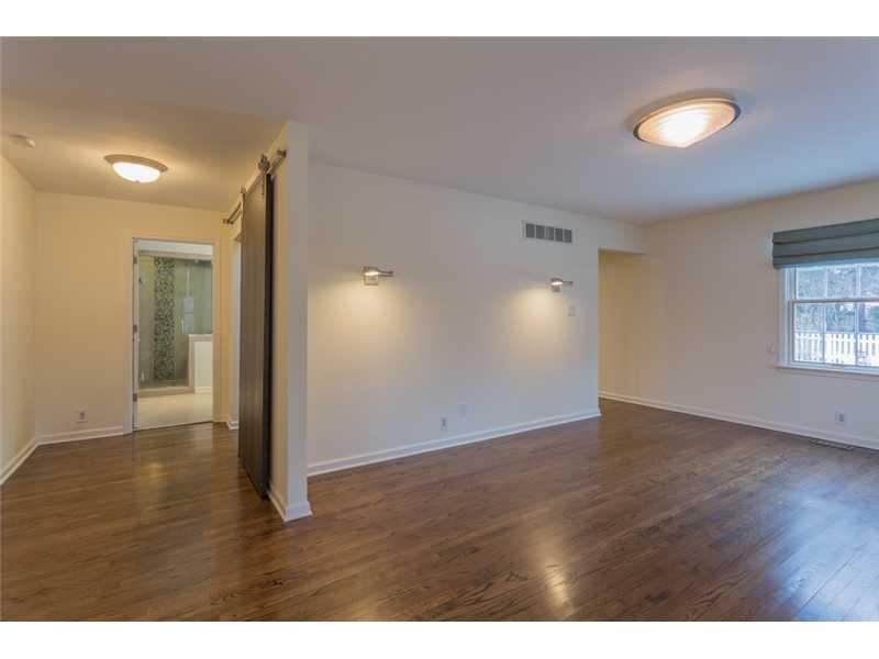 728 Round Hill Road Indianapolis, IN 46260 - Photo 12 of 24 Gallery Image 12