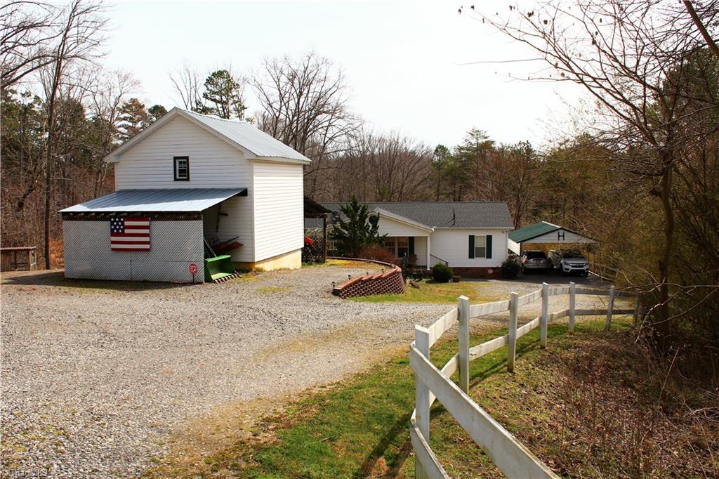 2045 Ray Loop Road Westfield, NC 27053 - Photo 2 of 30 Gallery Image 2