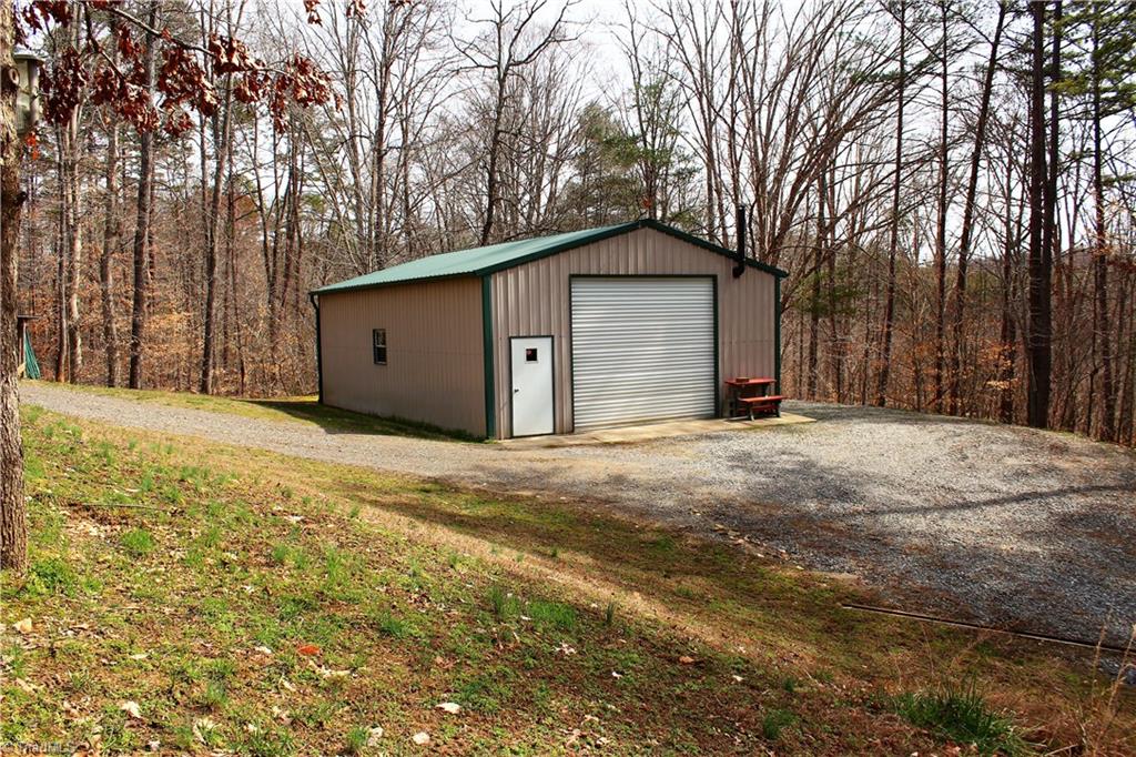 2045 Ray Loop Road Westfield, NC 27053 - Photo 6 of 30 Gallery Image 6
