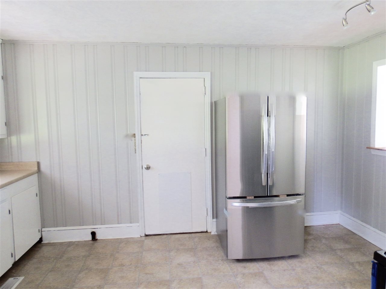 331 Lancaster Road Spartanburg, SC 29306 - Photo 3 of 19 Gallery Image 3