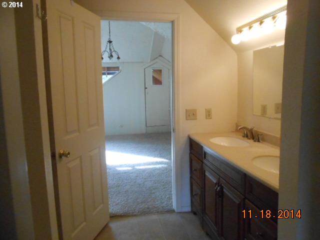 222 South River Road Cottage Grove, OR 97424 - Photo 13 of 16 Gallery Image 13