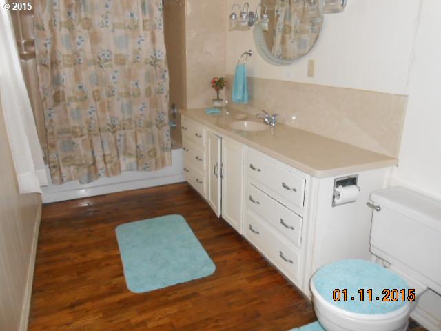 222 South River Road Cottage Grove, OR 97424 - Photo 9 of 16 Gallery Image 9