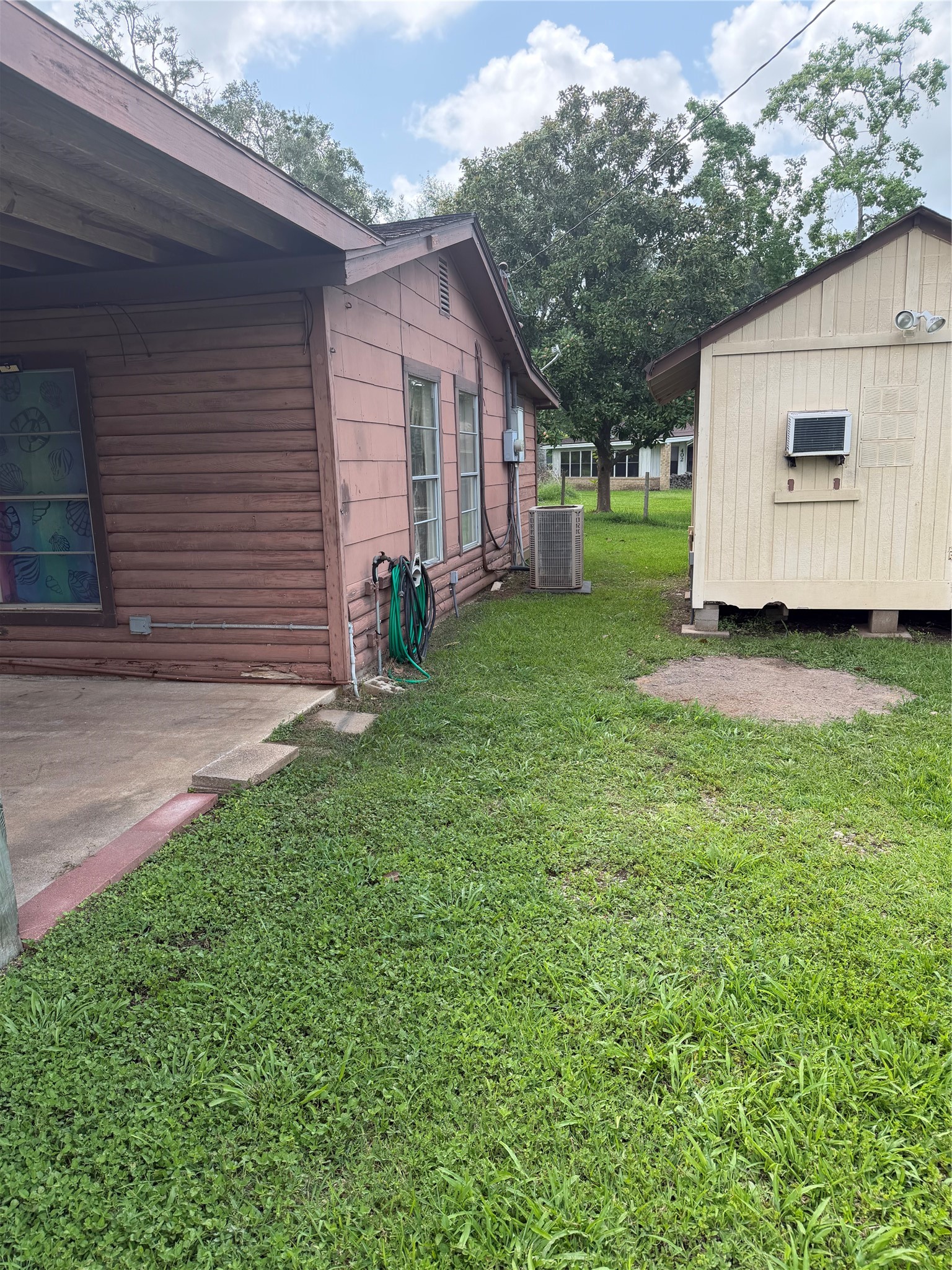 139 Scout Road Jones Creek, TX 77541 - Photo 4 of 17
