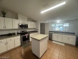 $325,000 | 1086 Pine Avenue, Moore Haven, FL 33471