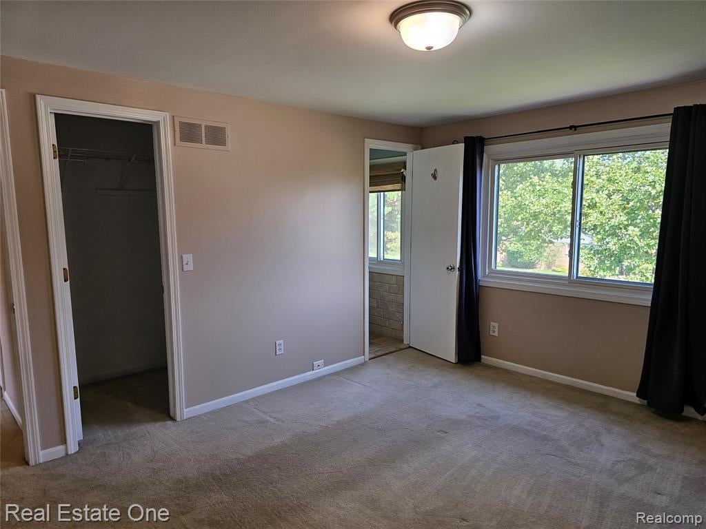 2070 Winchester Road Rochester Hills, MI 48307 - Photo 14 of 26 Gallery Image 14