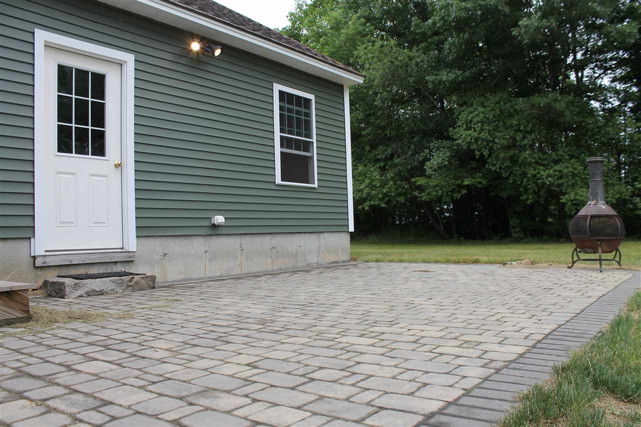 758 Hardy Road Pembroke, NH 03275 - Photo 3 of 32 Gallery Image 3