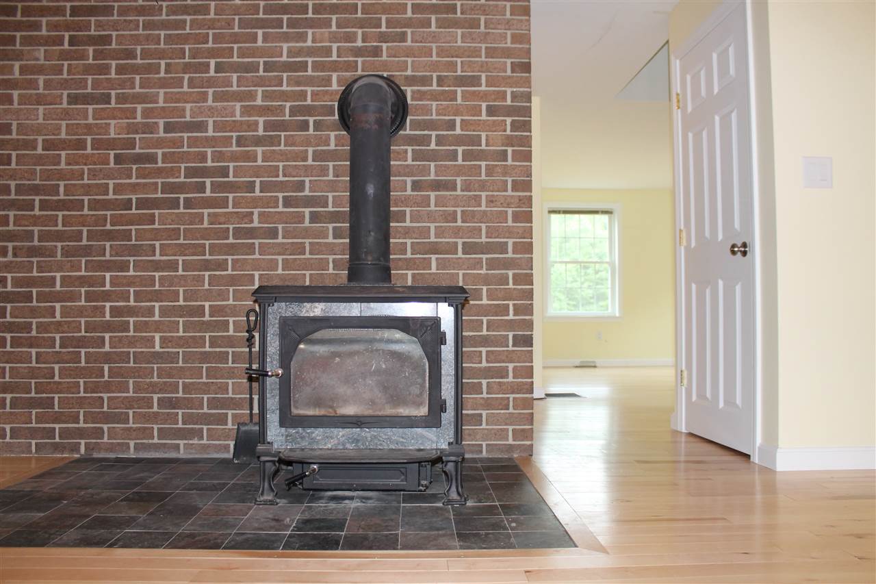 758 Hardy Road Pembroke, NH 03275 - Photo 31 of 32 Gallery Image 31