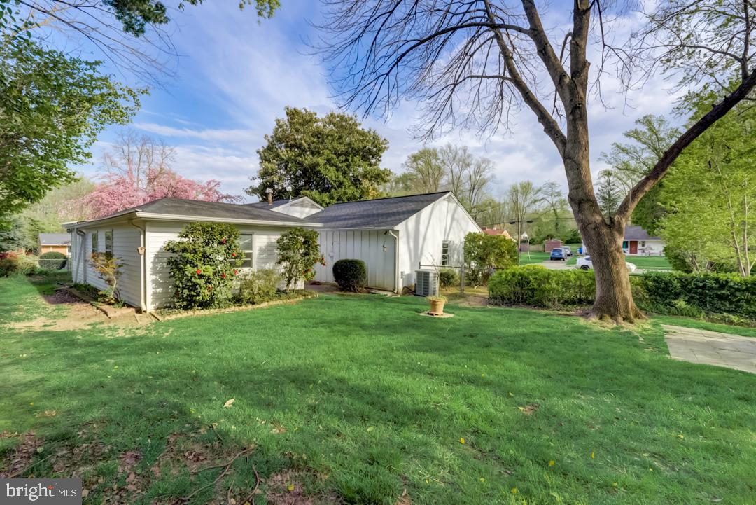 7310 Axton Street Springfield, VA 22151 - Photo 11 of 28