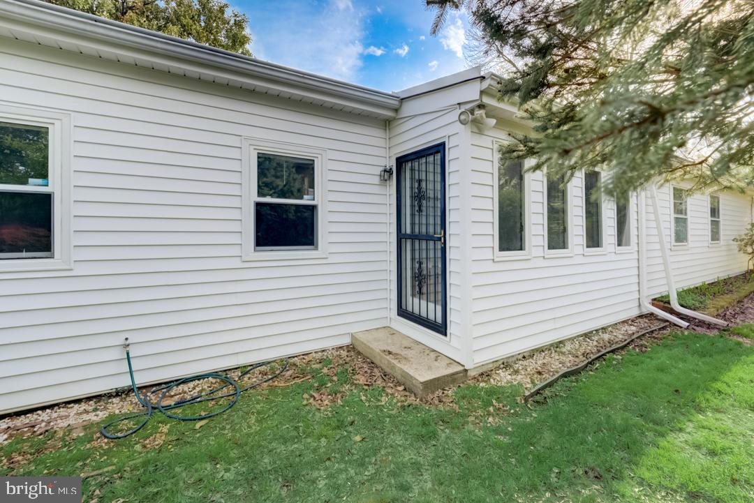 7310 Axton Street Springfield, VA 22151 - Photo 9 of 28
