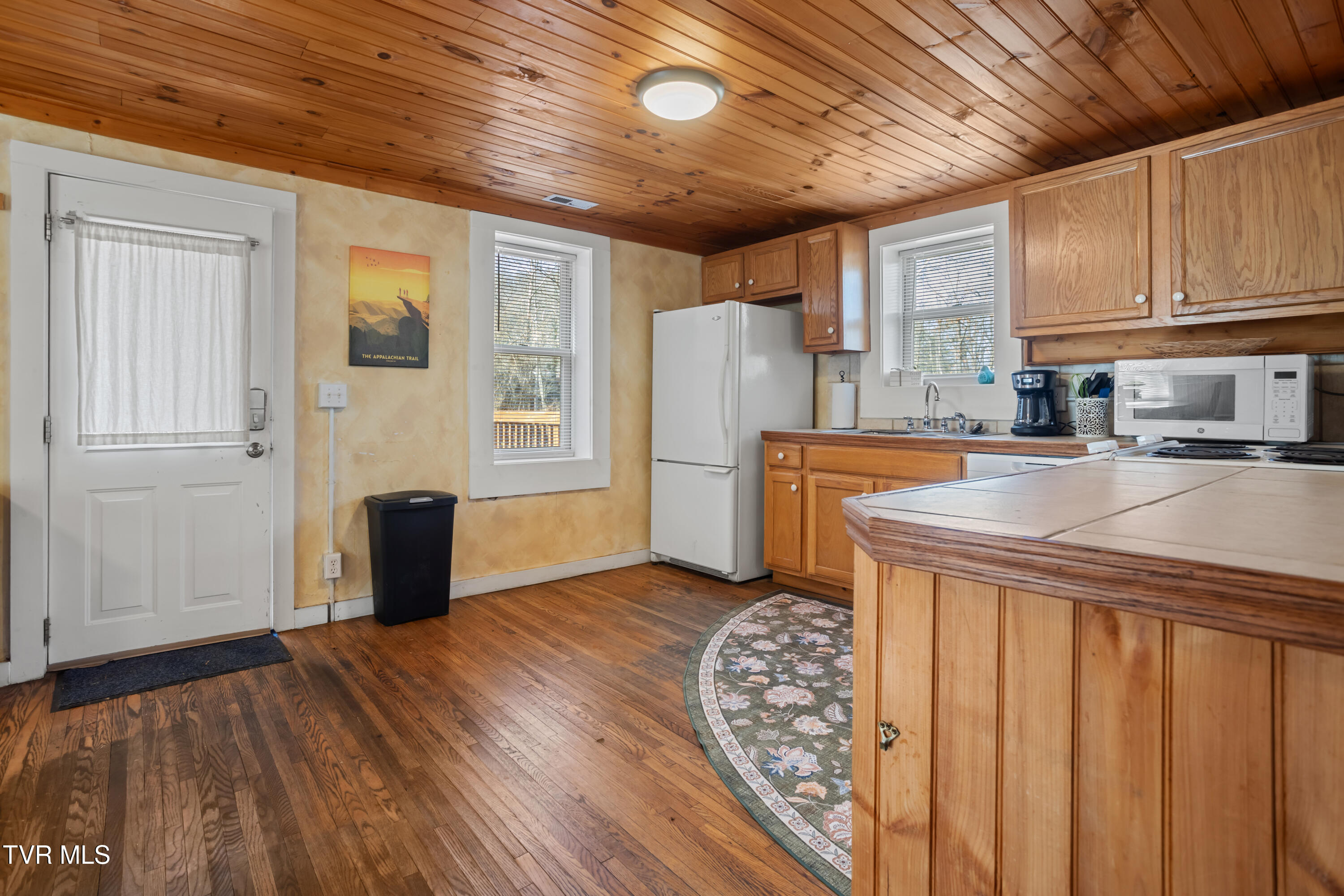 338 Whistlestop Road Damascus, VA 24236 - Photo 17 of 44 177A9951-HDR_1