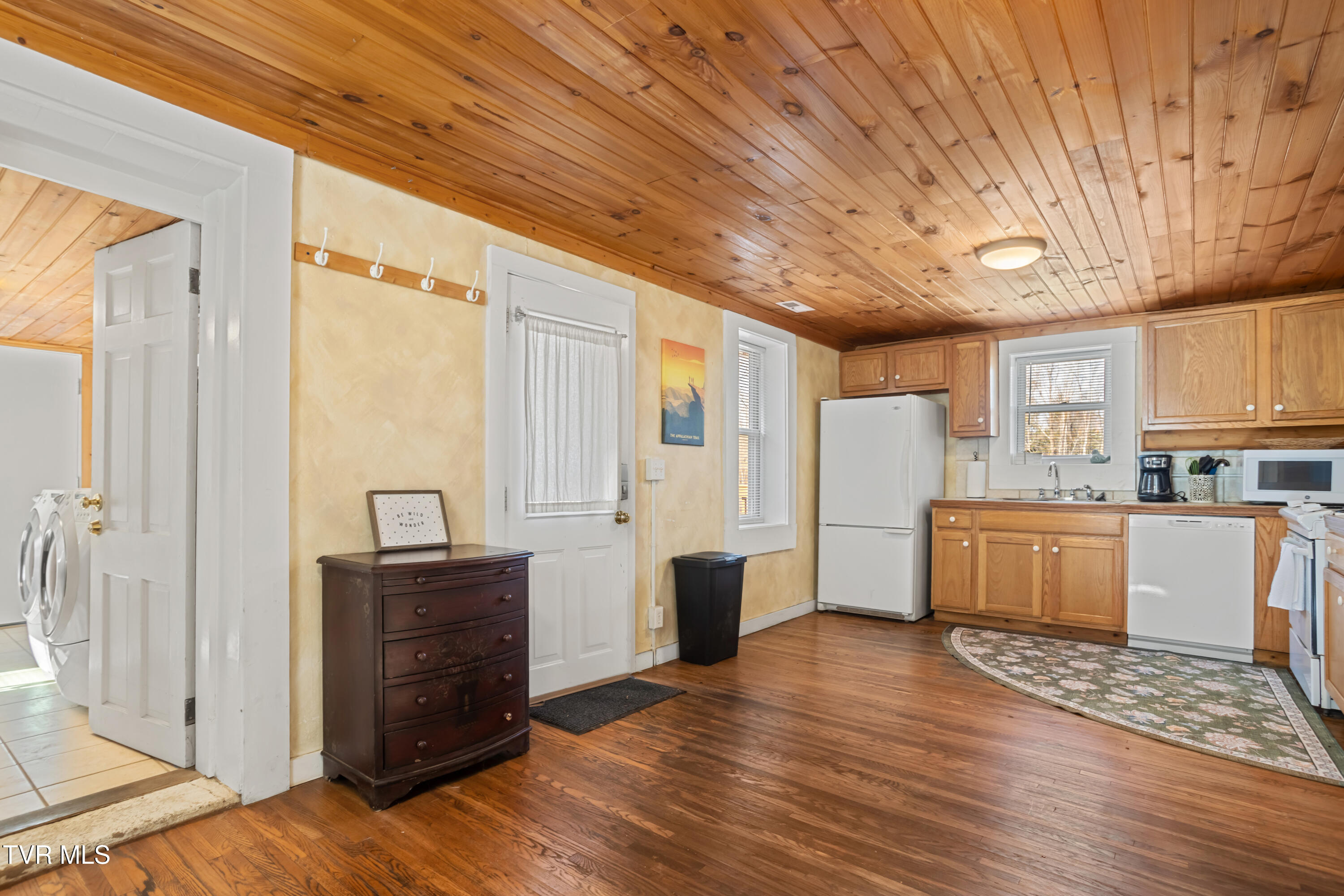 338 Whistlestop Road Damascus, VA 24236 - Photo 19 of 44 177A9967-HDR_1