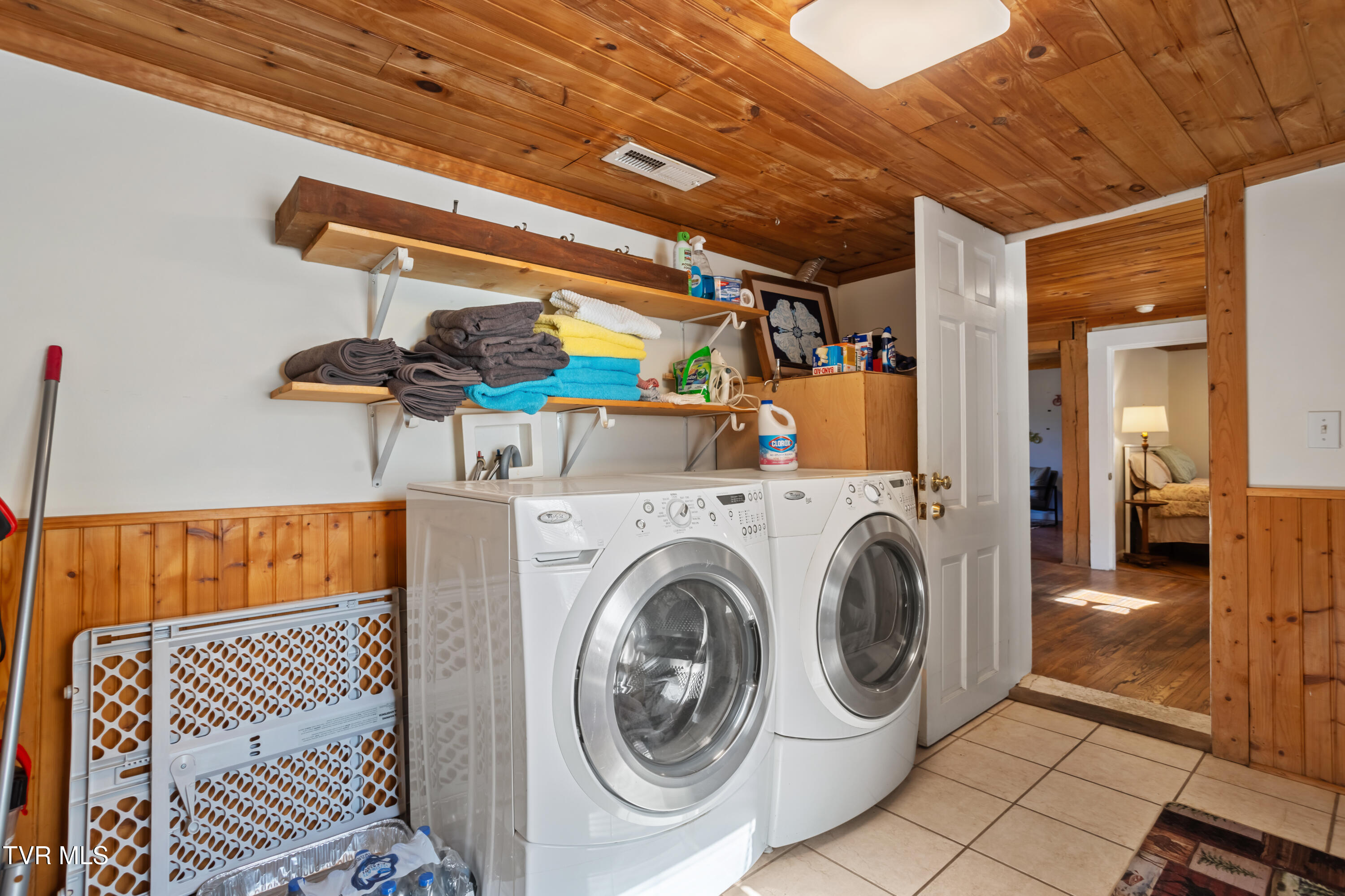 338 Whistlestop Road Damascus, VA 24236 - Photo 28 of 44 177A9987-HDR_1