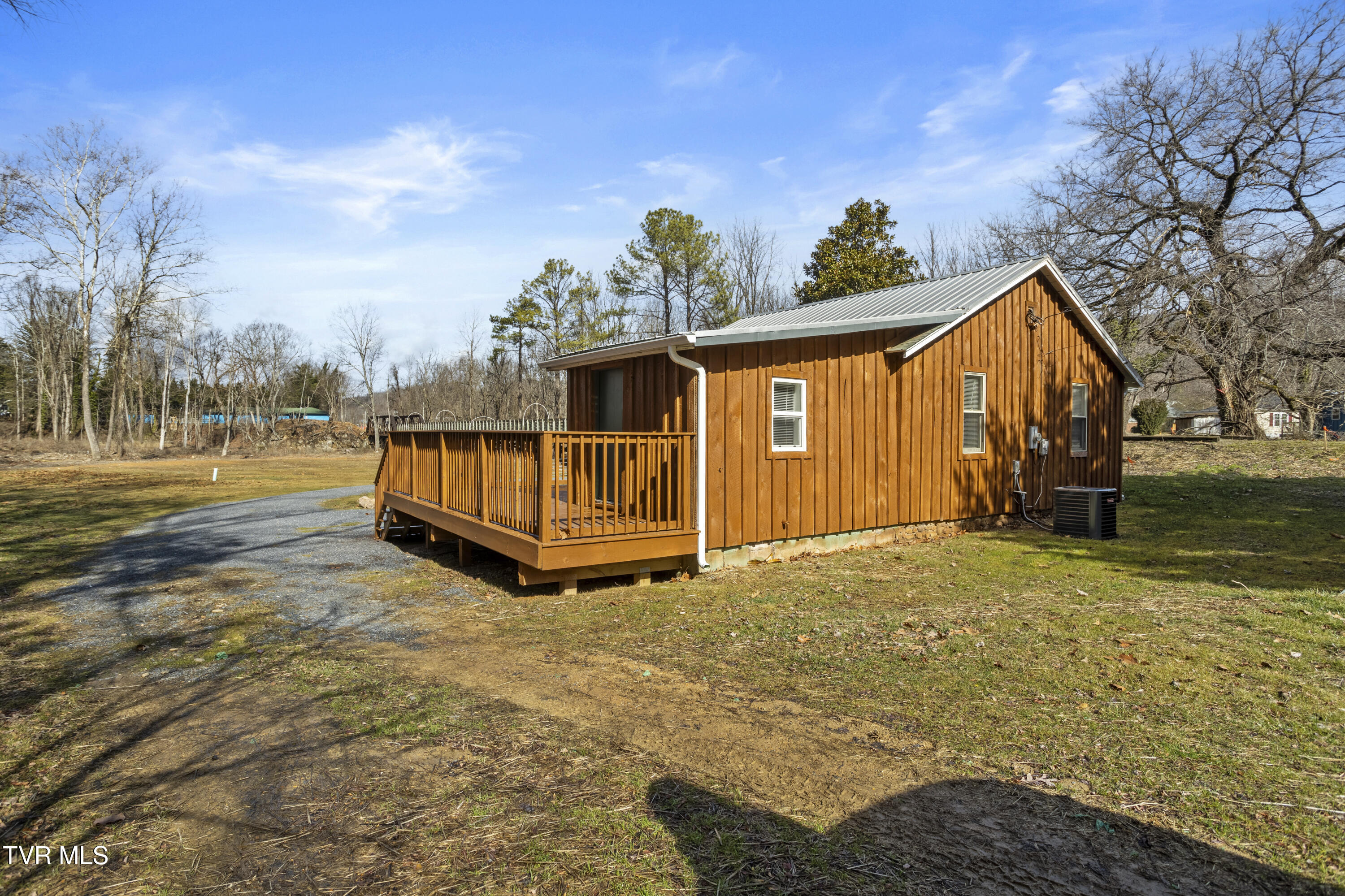 338 Whistlestop Road Damascus, VA 24236 - Photo 33 of 44 177A0052-HDR_1