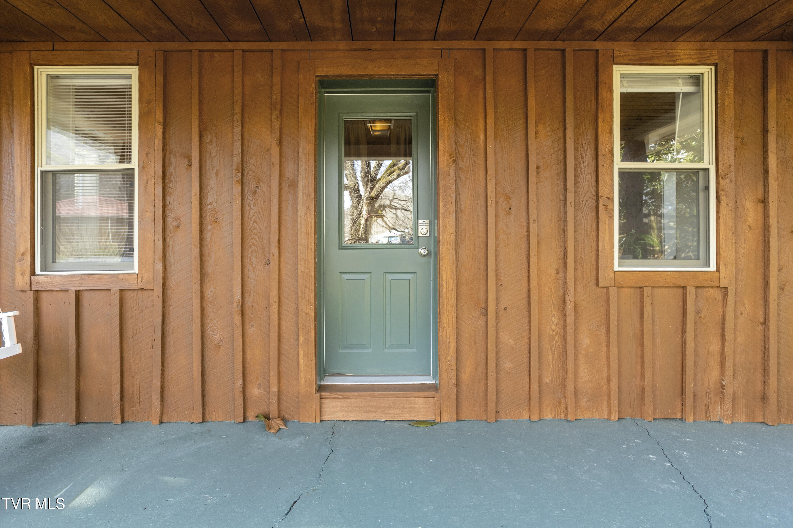 338 Whistlestop Road Damascus, VA 24236 - Photo 5 of 44 177A0024-HDR_1