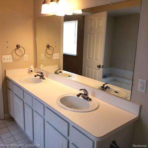 2417 Melvin Avenue Rochester, MI 48307 - Photo 28 of 32 20181212_110747 (Small).jpg