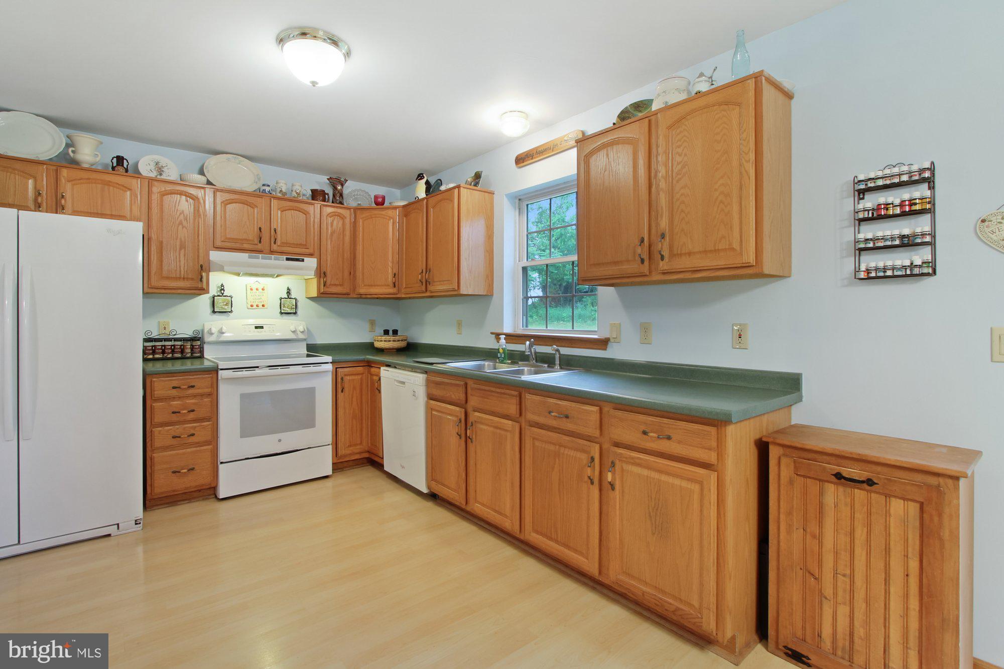 60 Evans Road Kutztown, PA 19530 - Photo 2 of 27 Kitchen