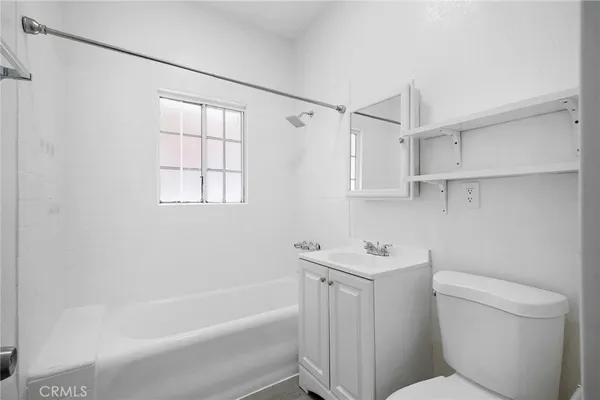 $1,600 | 228 South Kenwood Street, Unit 107, Glendale, CA 91205