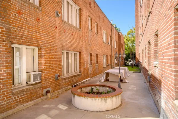 $1,625 | 228 South Kenwood Street, Unit 107, Glendale, CA 91205