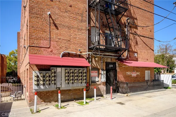 $1,625 | 228 South Kenwood Street, Unit 107, Glendale, CA 91205
