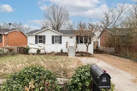 $450,000 | 3117 Greggwood Drive, Nashville, TN 37207