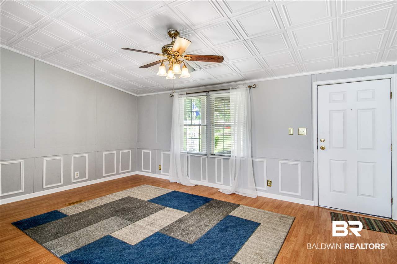 23587 Cumberland Road Robertsdale, AL 36567 - Photo 5 of 36